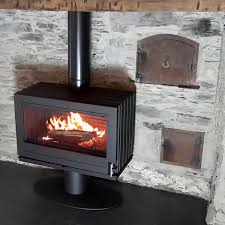 Купить Печь-камин Invicta Elton в интерьере чугунная в Борисове в Борисове