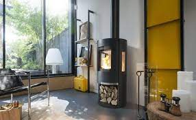 Купить Печь-камин Invicta Poele Neosen 3 Vitres в интерьере чугунная в Борисове в Борисове