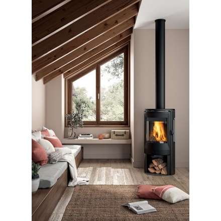 Купить Печь-камин Invicta Poele Neosen Etanche в интерьере чугунная в Борисове в Борисове