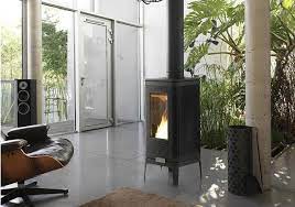 Купить Печь-камин Invicta Iwaki on base в интерьере чугунная в Борисове в Борисове