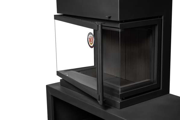 Камин МАДРИД на дровнике Гигант слева черный\белый шамот в Борисове