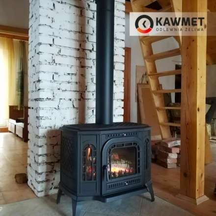 Купить Печь-камин Kawmet P7 LB в интерьере чугунный в Борисове в Борисове