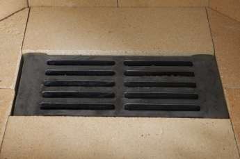 Стальной недорогой камин с колосником Бавария призматик пристенно-угловой фото в Борисове