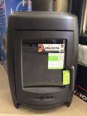 Печь-камин чугунный Invicta La Borne 2 в интерьере Амазонка бай фото в Борисове