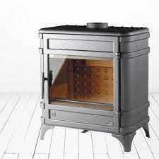 Печь-камин чугунный Invicta Siam в интерьере Амазонка бай фото в Борисове