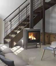 Печь-камин чугунный Invicta Kazan в интерьере Амазонка бай фото в Борисове